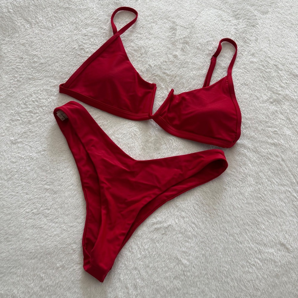 MIZAFUL Red‎ Bikini Set US 6 V Wire Triangle Top High Cut Bottom